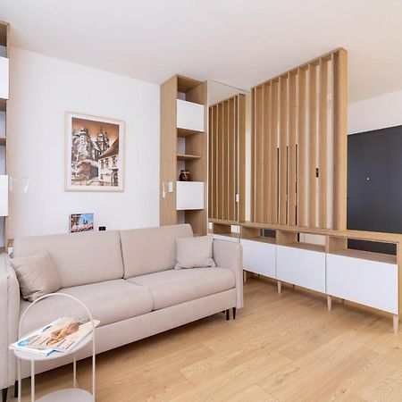 City Studio With Ac Czarnowiejska By Renters Kraków Zewnętrze zdjęcie