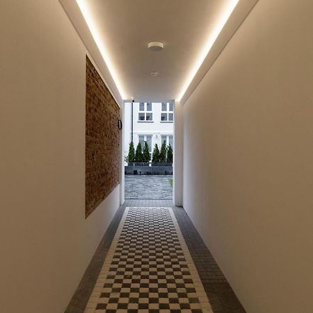 City Studio With Ac Czarnowiejska By Renters Kraków Zewnętrze zdjęcie