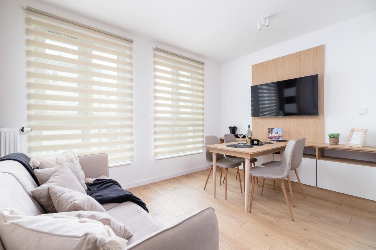 City Studio With Ac Czarnowiejska By Renters Kraków Zewnętrze zdjęcie