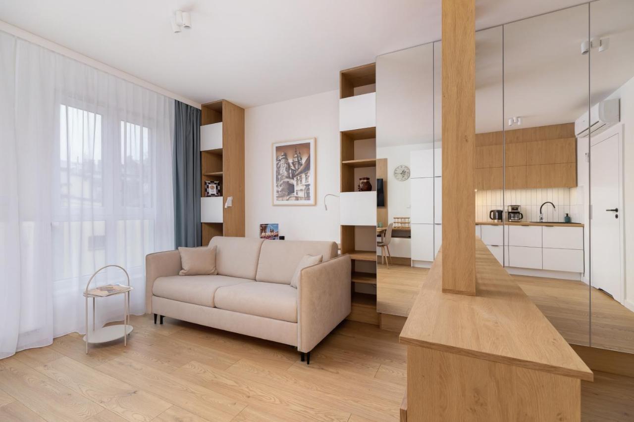 City Studio With Ac Czarnowiejska By Renters Kraków Zewnętrze zdjęcie